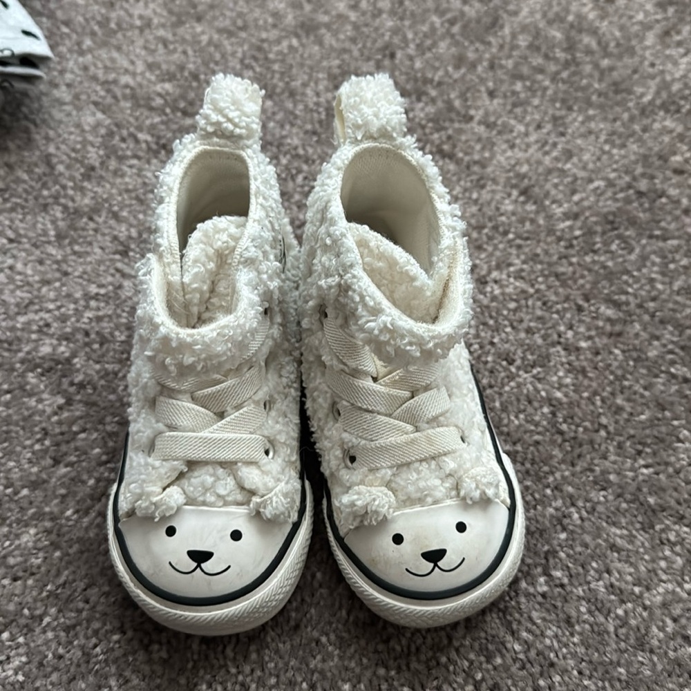 Toddle cream converse 5c